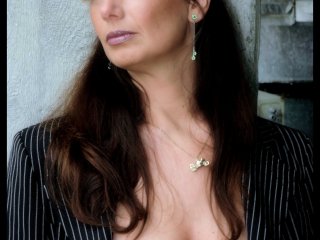  Gepiercte  sexvideos  tittenfick  spermasaufen 